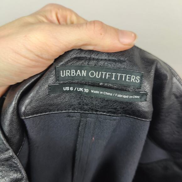 Urban Outfitters Faux‎ Leather Pants Womens 6 Black Wide Leg Baggy High Rise - Picture 7 of 7